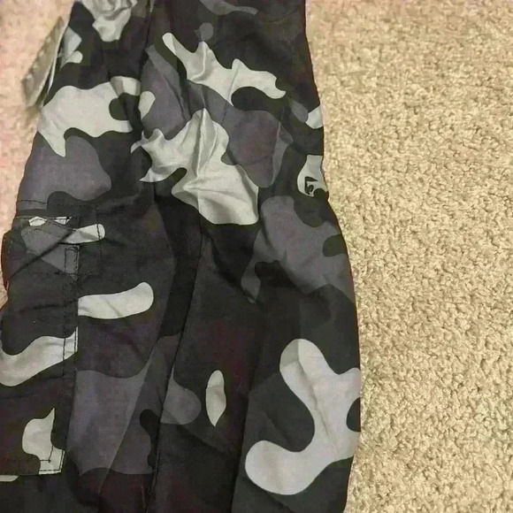 Kanu surf camo shorts men’s M NWT - Picture 3 of 3